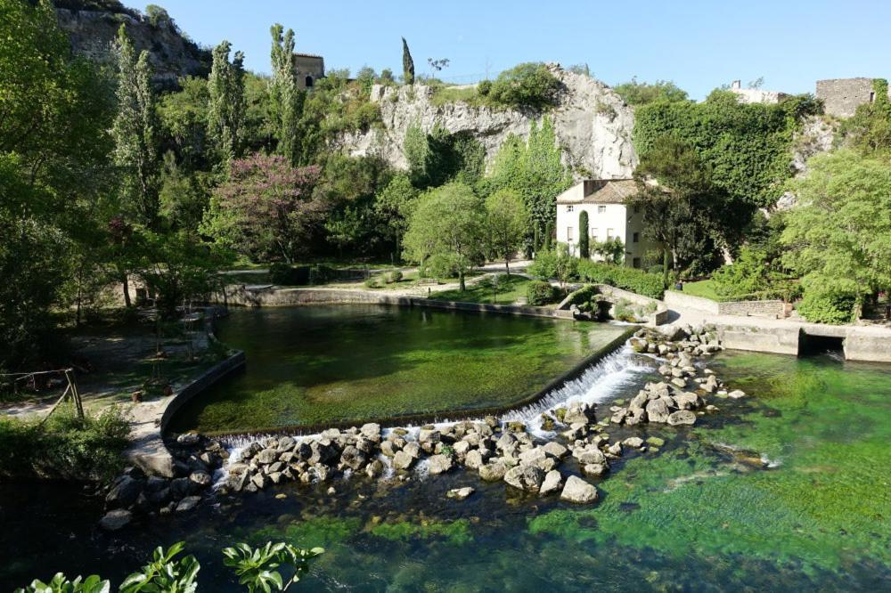 Le Mas Saint Jean Mézoargues Dış mekan fotoğraf