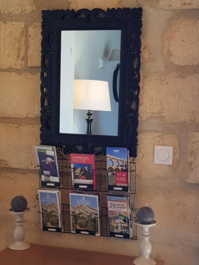 Le Mas Saint Jean Mézoargues Dış mekan fotoğraf